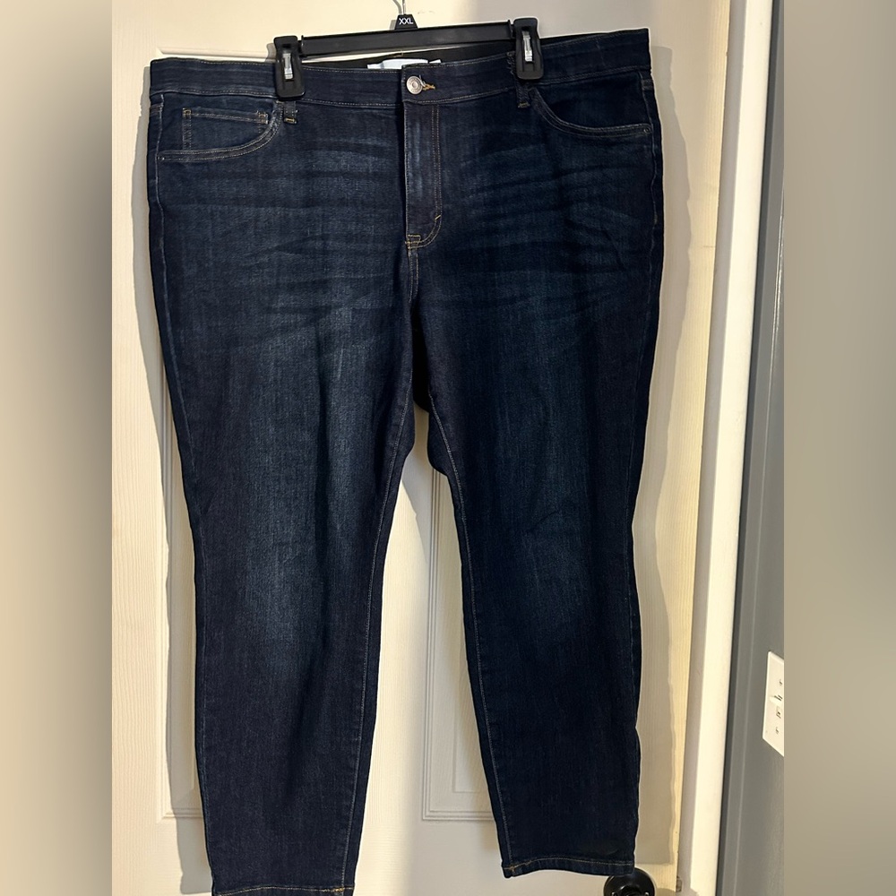 Sonoma 20W skinny ankle. Like new worn only once.